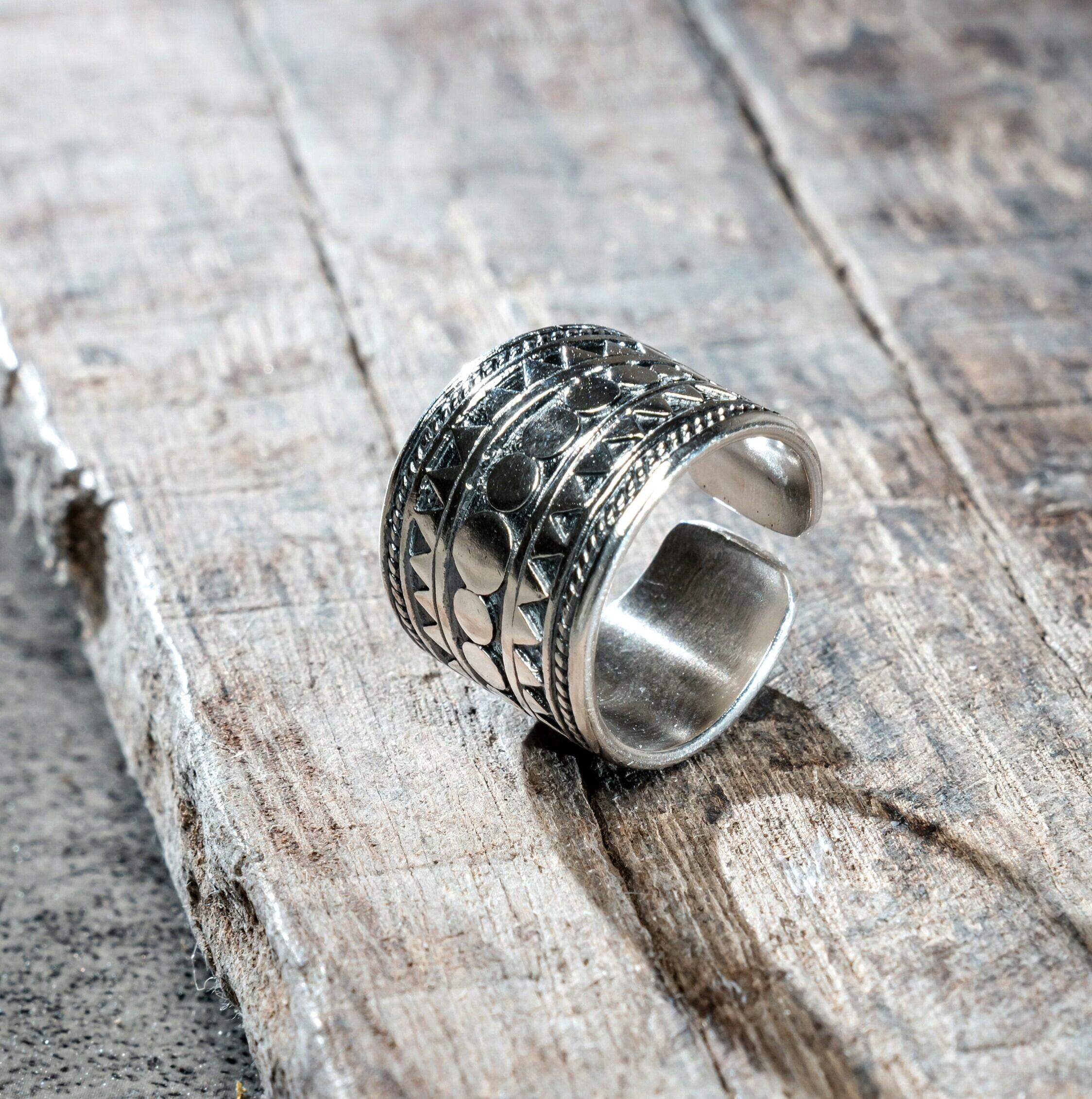 Almadilo Ring | PAY ID
