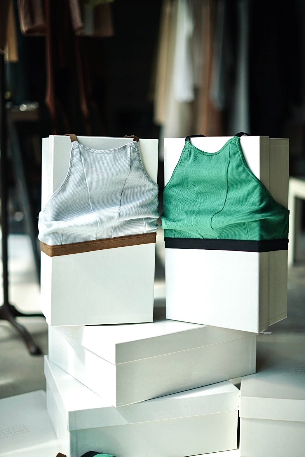 OVERNEATH | JUQUI Online