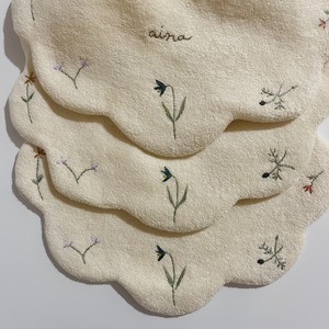 ボタニカル刺繍 もくもくスタイ