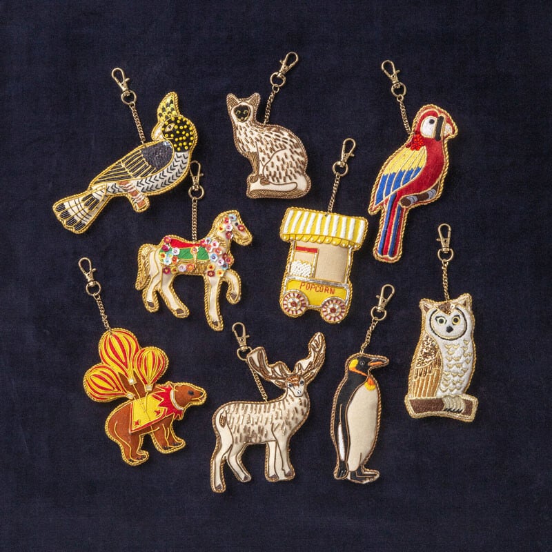 【COTTAGE】ザリ刺繍 アニマル バッグチャーム／キーホルダー｜ホワイトホース