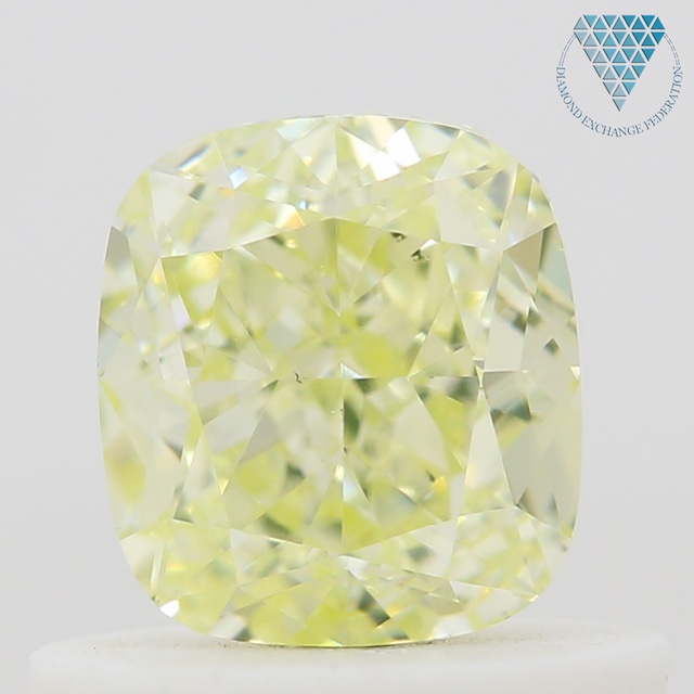 0.62 ct LIGHT GREENISH YELLOW SI1 CUSHION GIA 天然  ダイヤモンド ルース