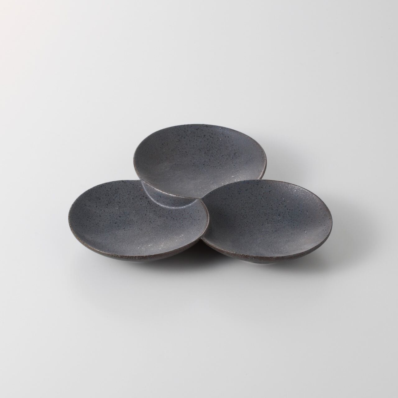 サンドブラック3つ仕切りプレート | 〇よ工房