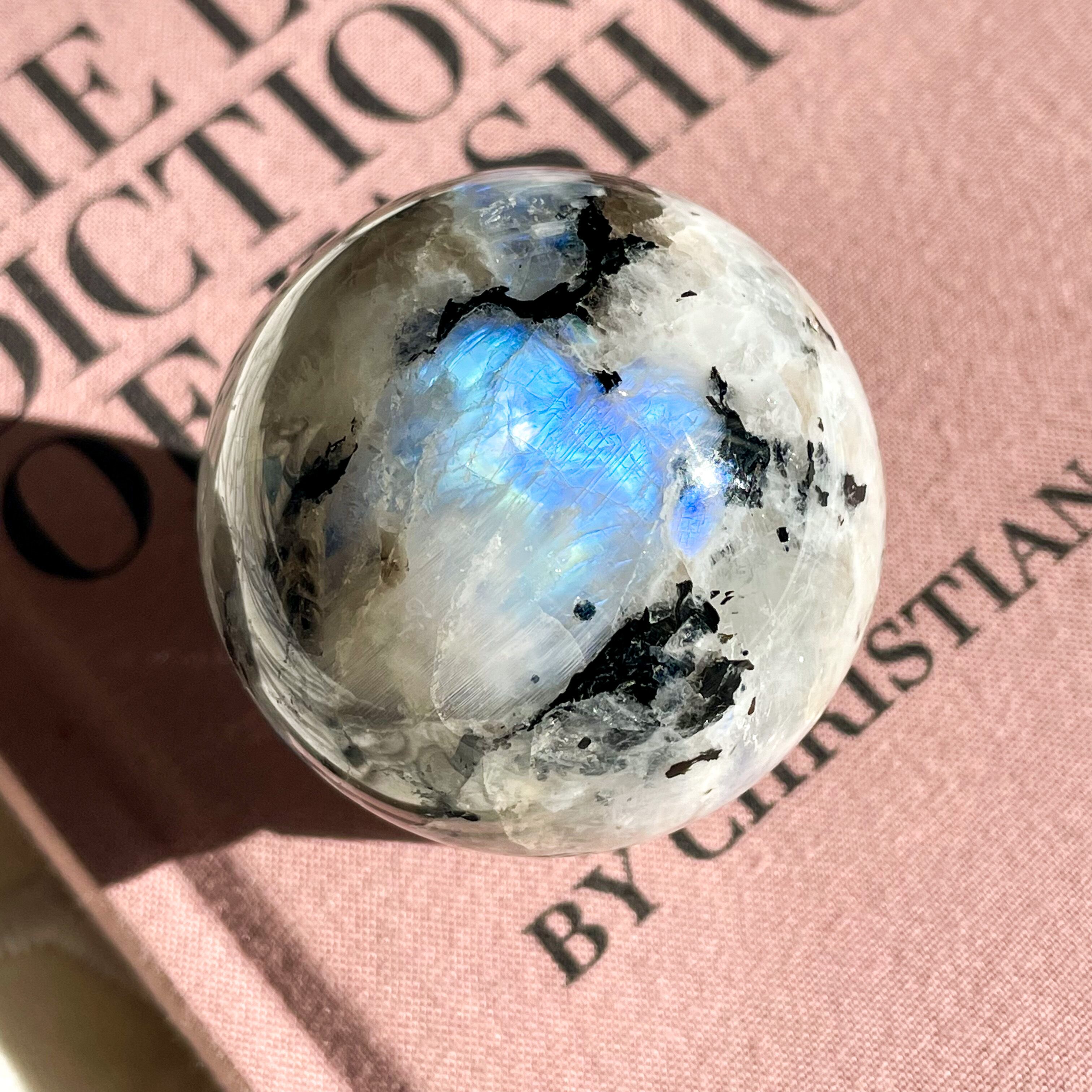 Full Moon (Rainbow Moonstone 6)