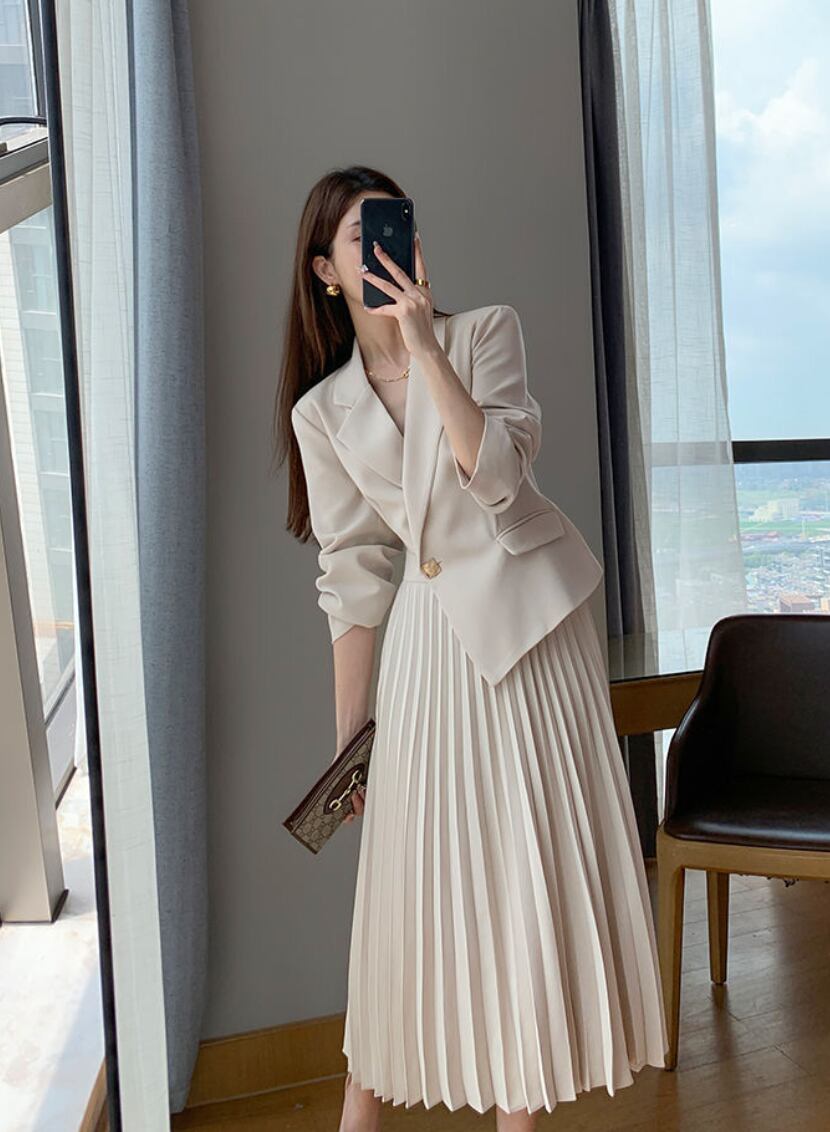 ジャケットセットアップ風プリーツワンピース | Mirror.Me 