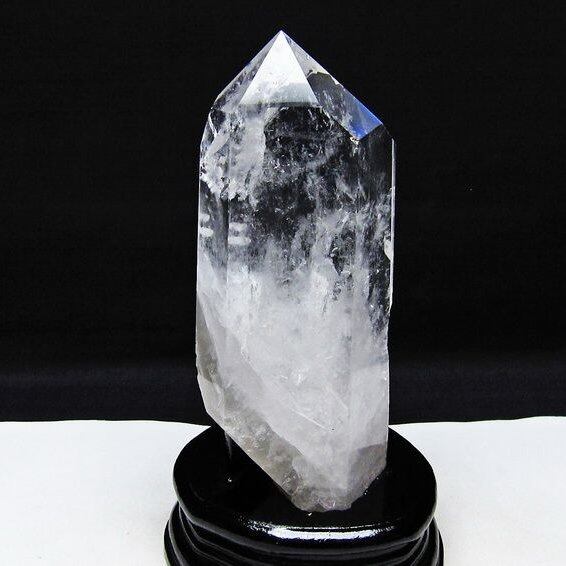 水晶 六角柱 虹入り 水晶 ポイント 台座付属 置物 原石 一点物 152-4503