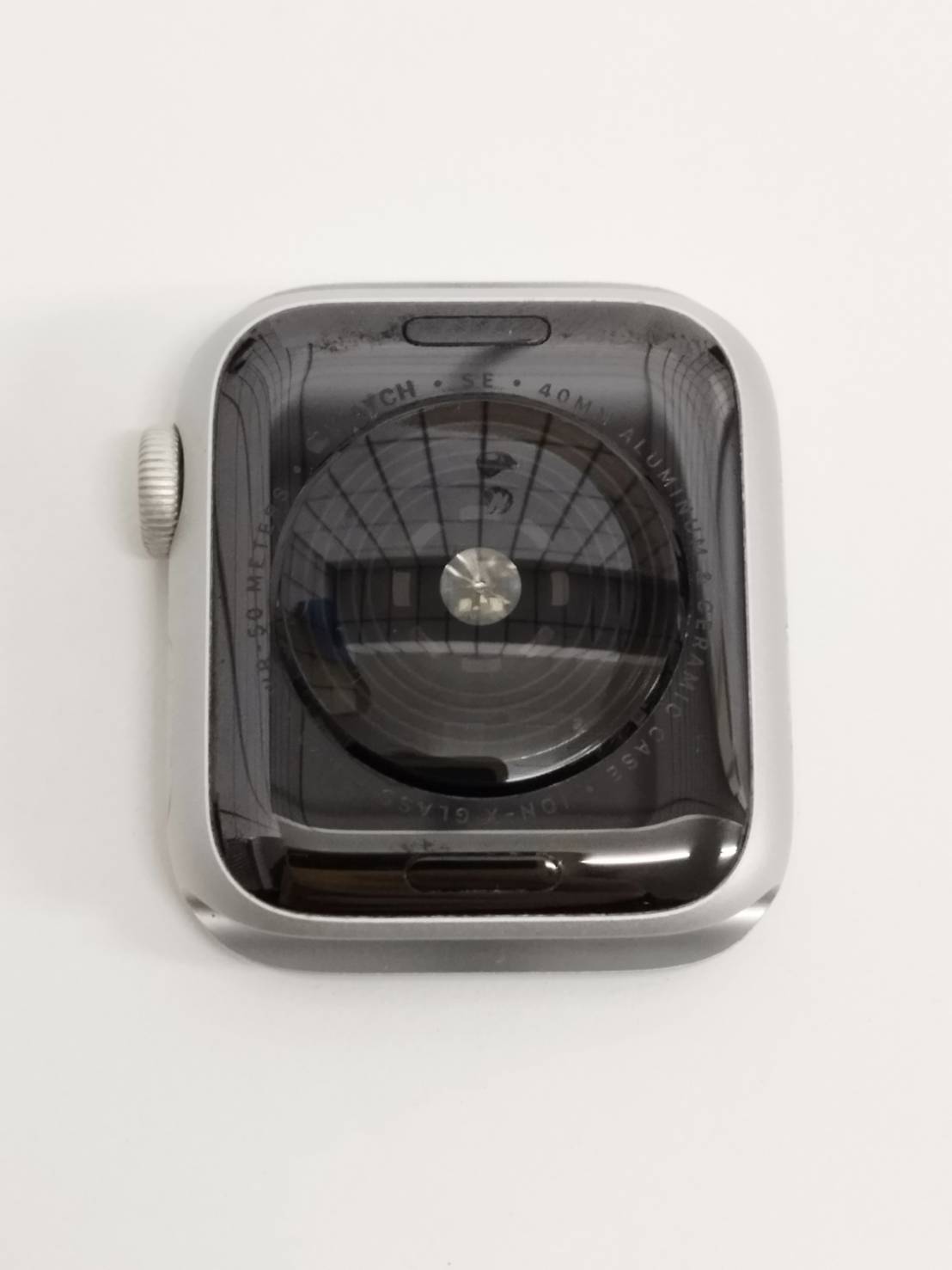 Apple Watch SE 第1世代/GPS/40mm/A2351/シルバー〈NYDM2LL/A〉 | 中古