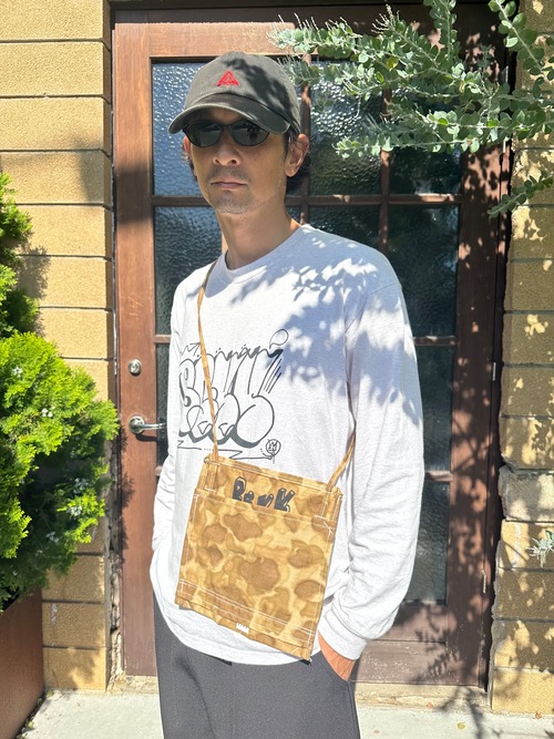 謎プロダクト　サコッシュ　迷彩2