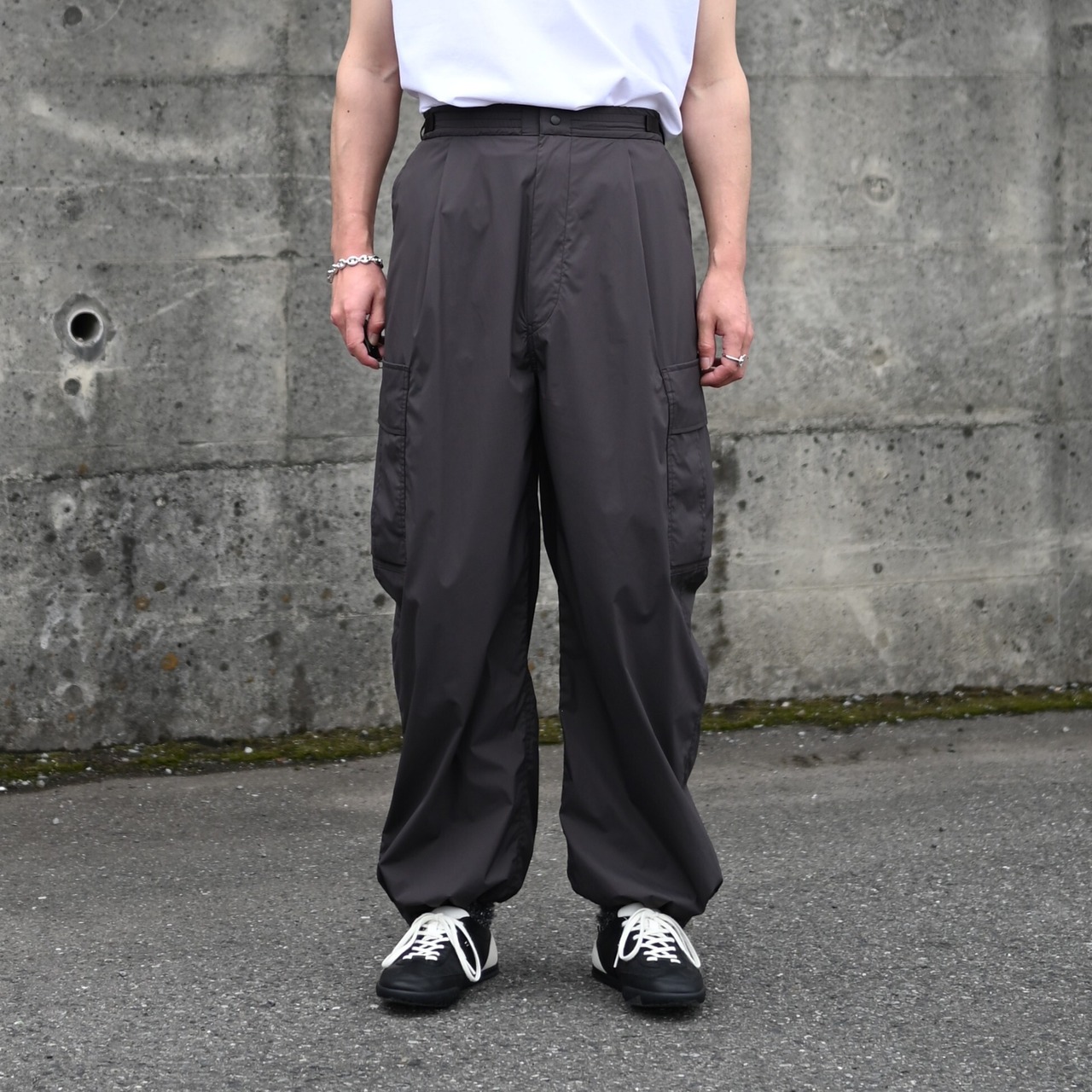 THE DAY QUICK DRY STRETCH T-SHIRT、product twelve、Utility Pantsコーディネート