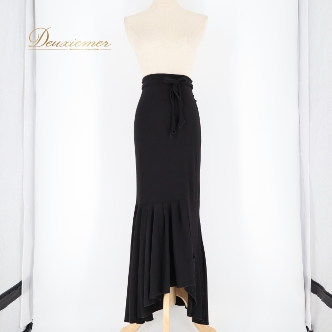 フラメンコ 衣装 ファルダ スカート ブラック系 CANDELA 黒 無地 シンプル 伸縮 ストレッチ 練習 レッスン 紐 オールブラック 柔らかい生地 薄い