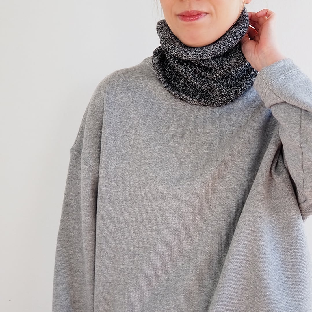 おどろくほど軽くてやわらかい ニュージーランドウール混の ネック
