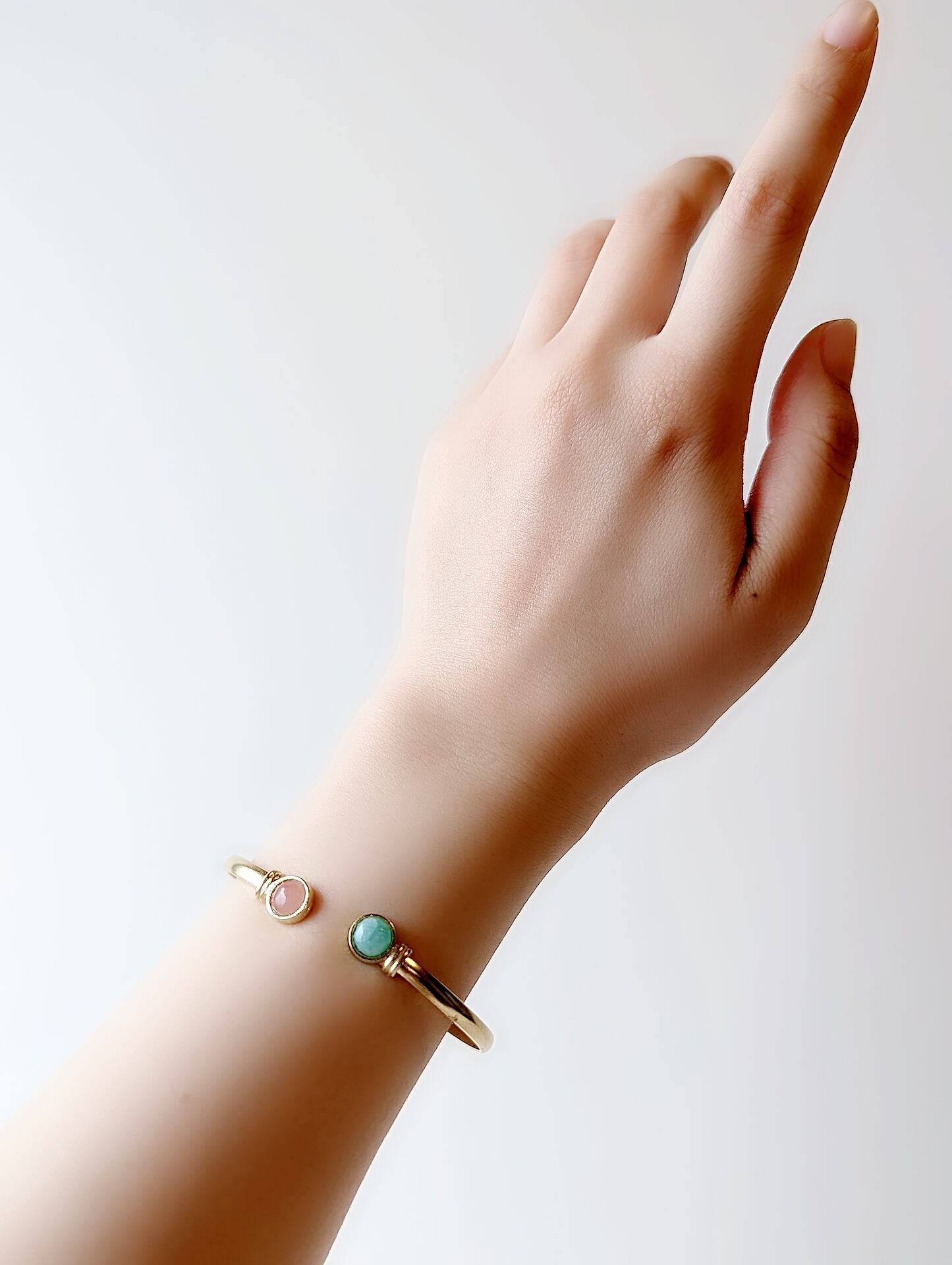 天然石バングル　手仕事　ハワイ島 天然石バングル手仕事ハワイ島