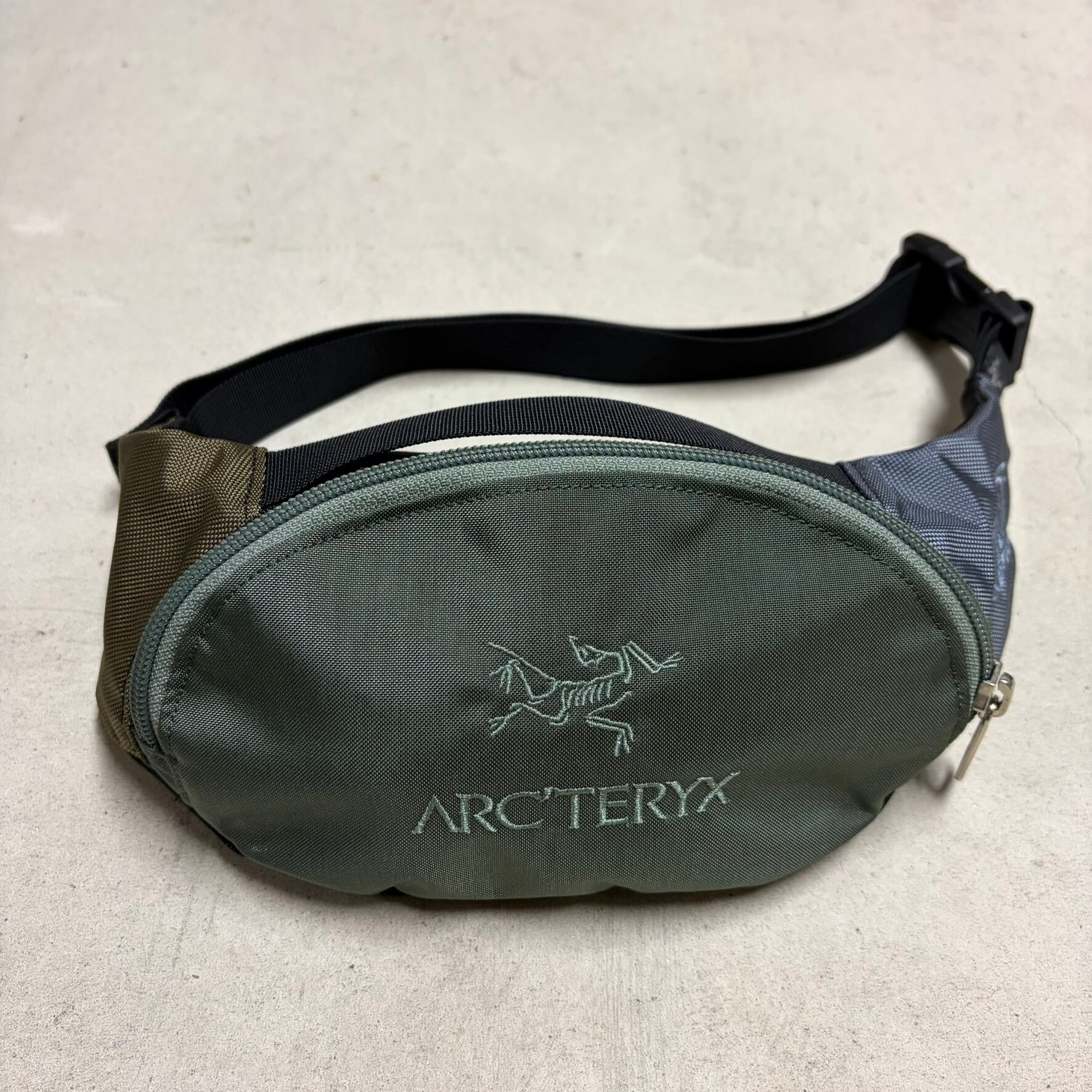 ARC' TERYX × BEAMS URBAN FANNY | safarionline