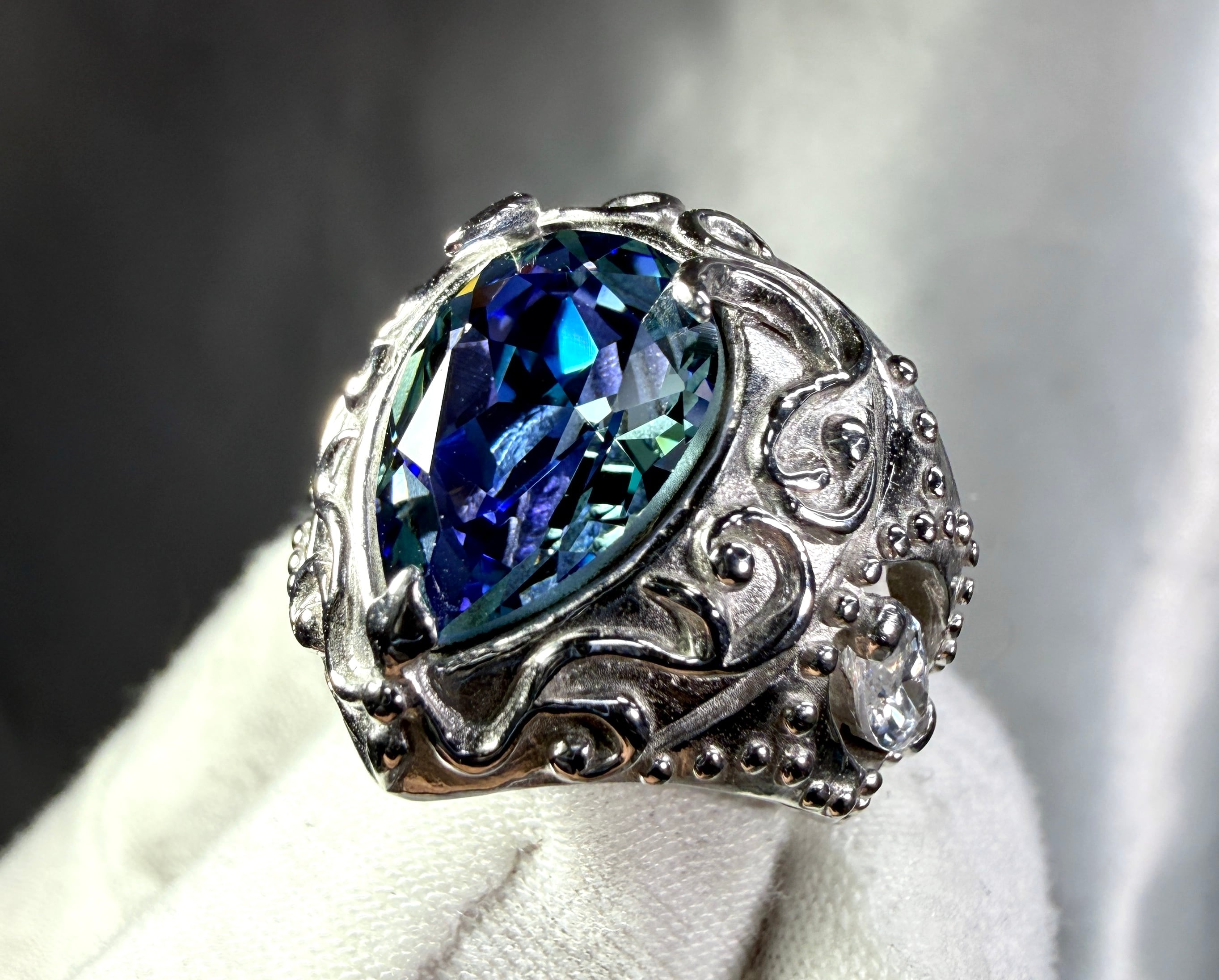 Elan Vital by BLUE ROSE KIYO | BLUE ROSE