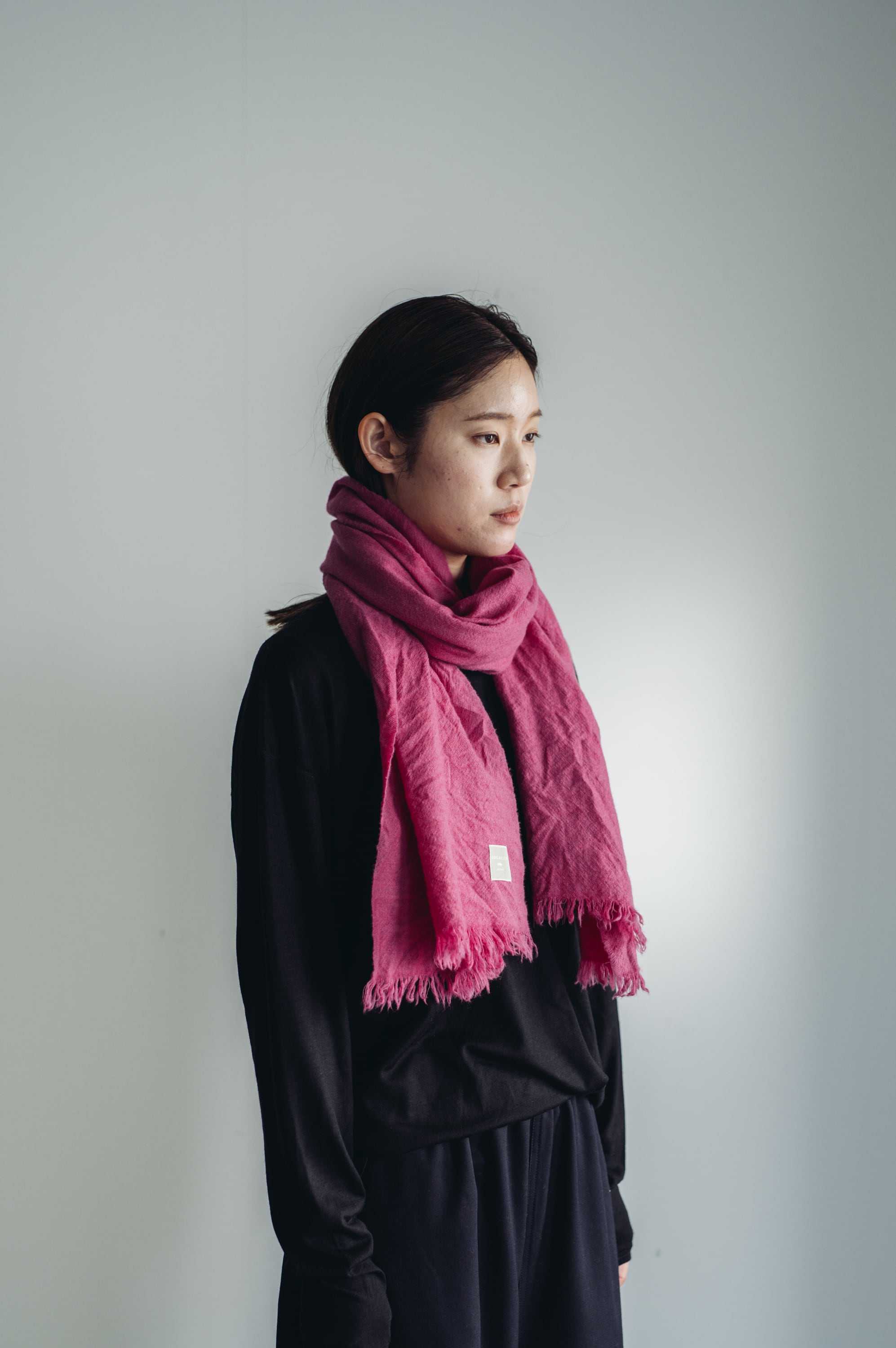 02452-3 light short muffler / pink