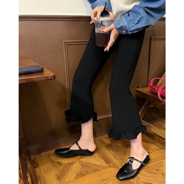 Cropped flare frill pants　M4709