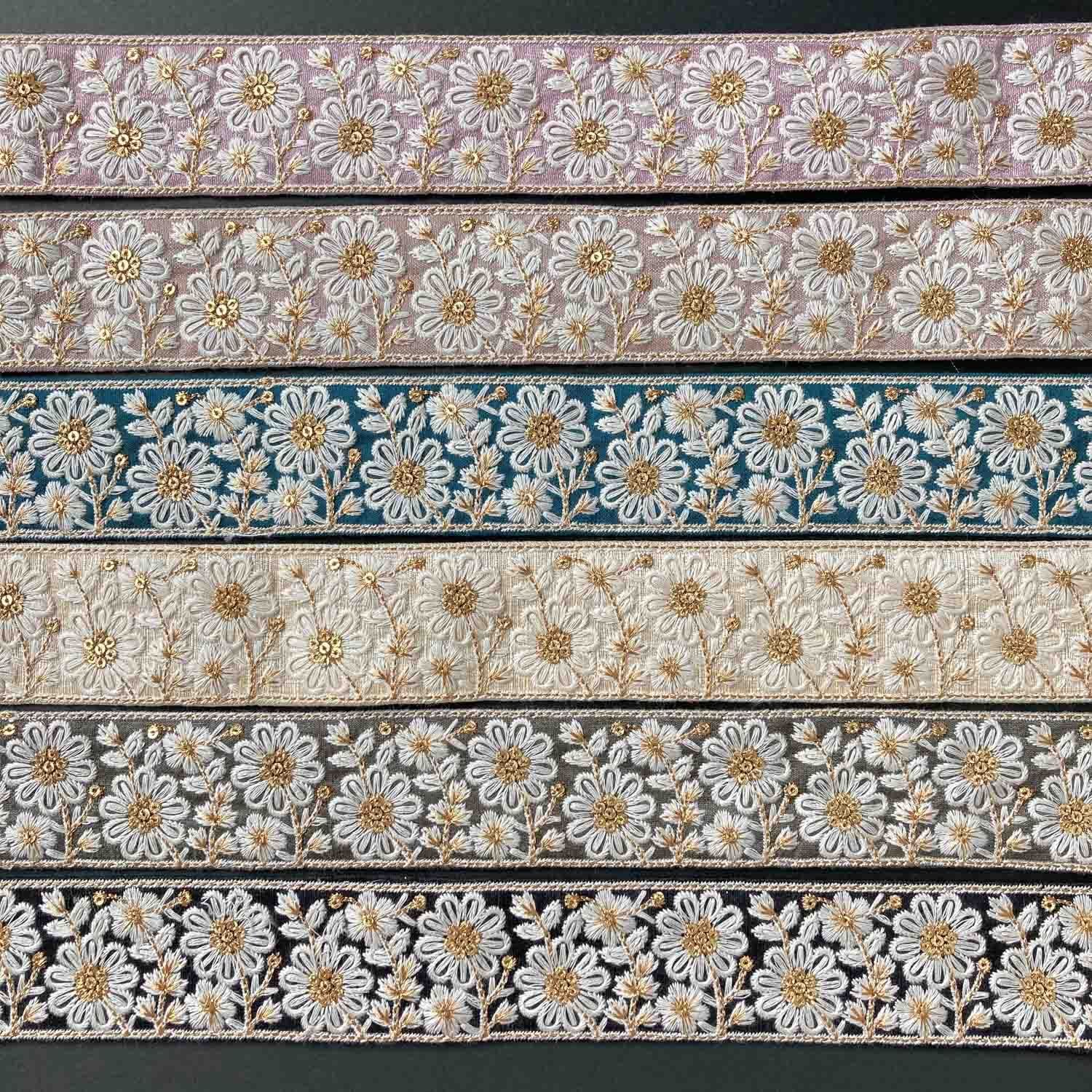 白ラインお花のインド刺繍リボン（50cm〜） | Dua-アクセサリーパーツ