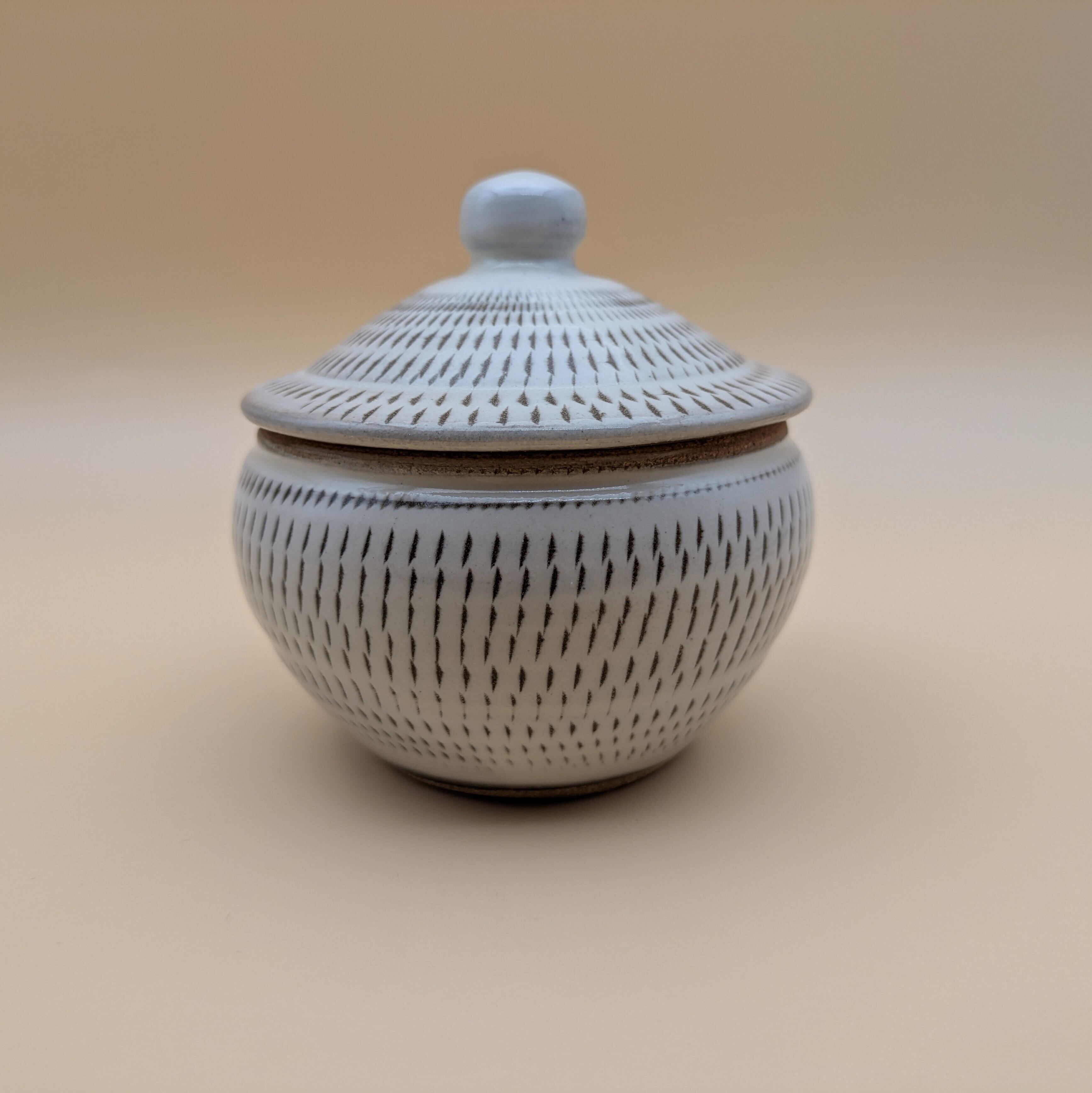小石原焼 蓋付き 大壺 蓋つき壺 小石原焼(白釉 飛び鉋) | Pay ID