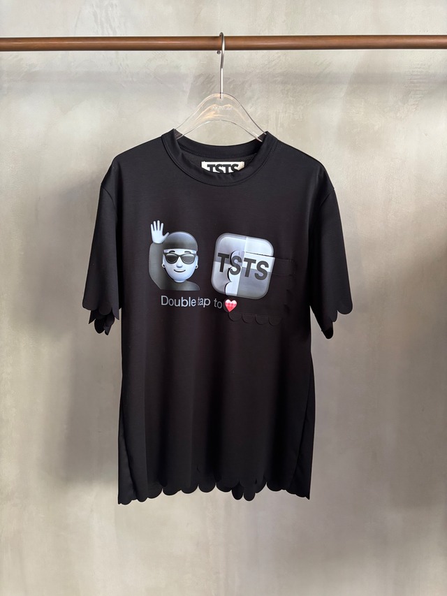TSTS 【SPEECH BUBBLES POCKET T-SHIRT -TSTS EMOJI ON BLACK-】