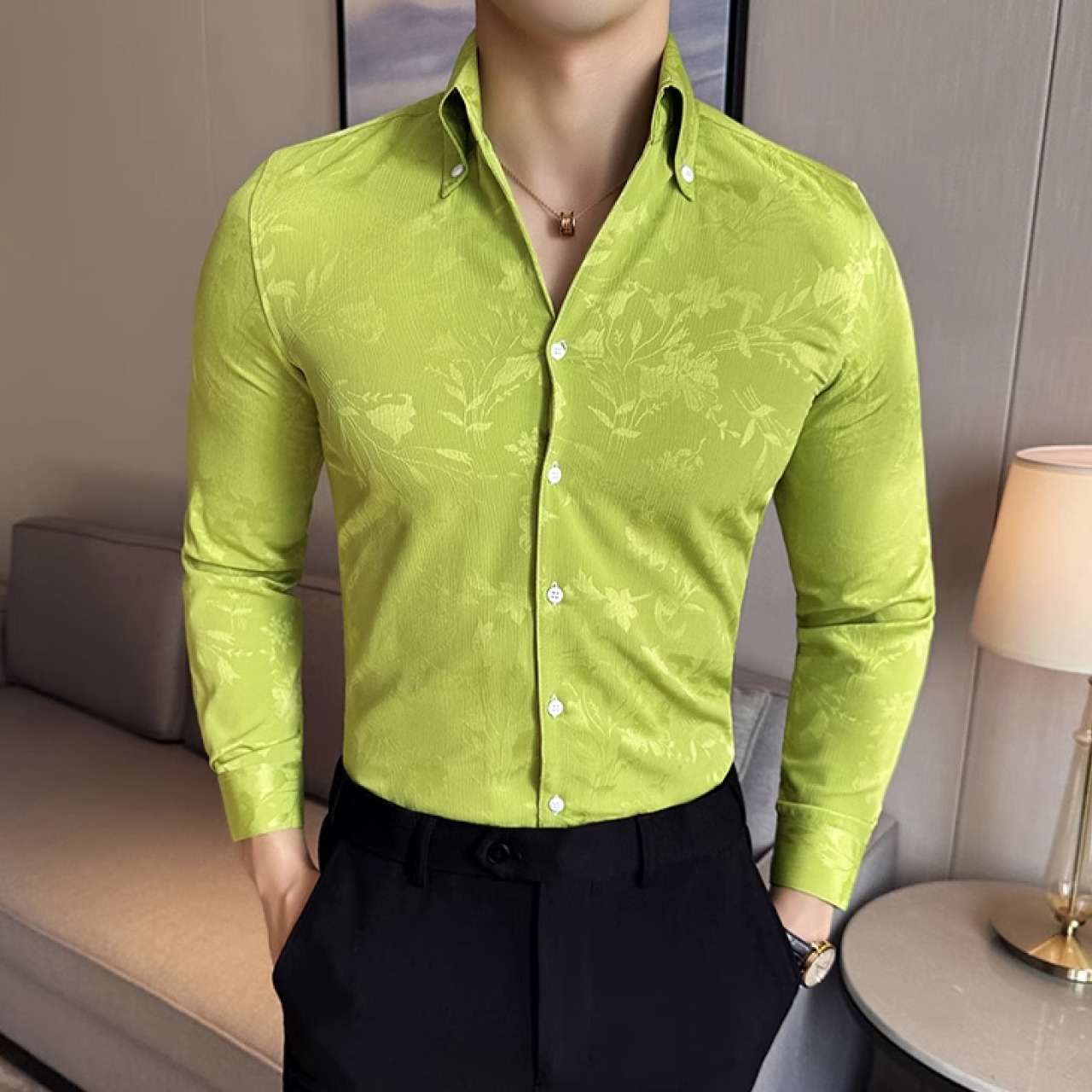 スタイリッシュで上品なデザインシャツ　SH005