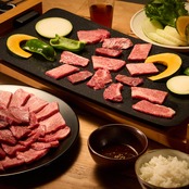 松阪牛 肩ロース・カルビ・赤身 食べ比べセット（600g）｜三重加藤牧場