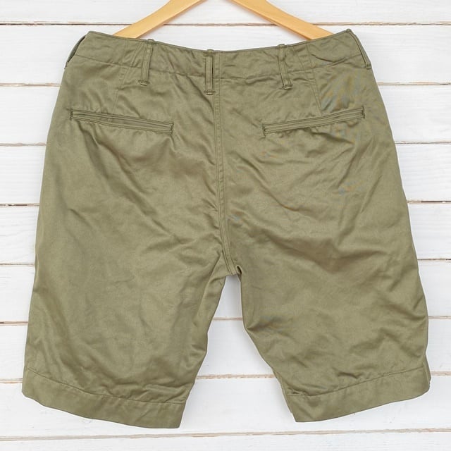 WAREHOUSE “Lot 1204 CHINO SHORTS ウエポン” グリーン、ブルーグレー