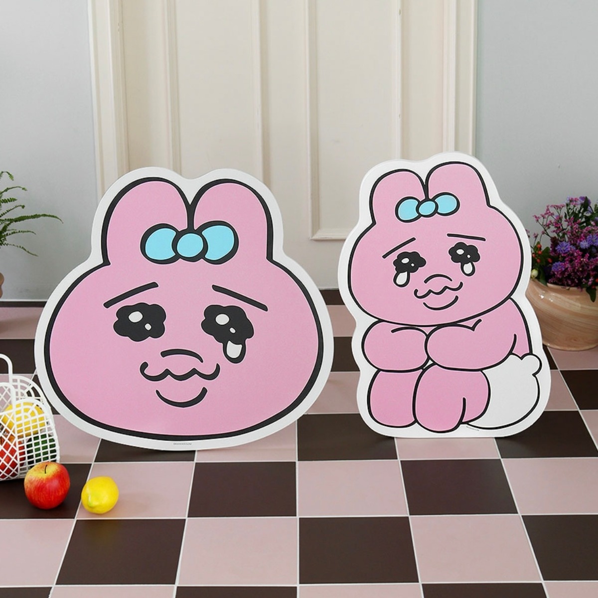 韓国限定】opanchuusagi holding table 2type / おぱんちゅうさぎ 