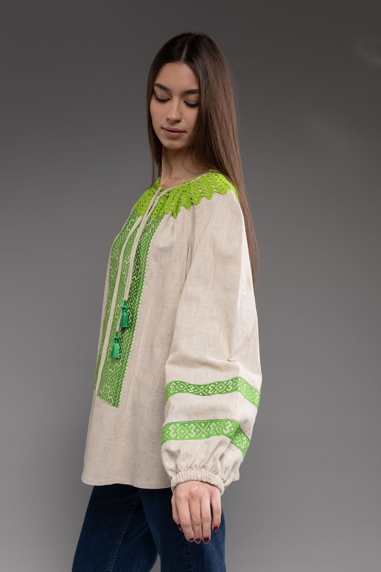 ウクライナ刺繍ヴィシヴァンカ　手刺繍　平行縫い　麻　レディース・フリーサイズ - 8