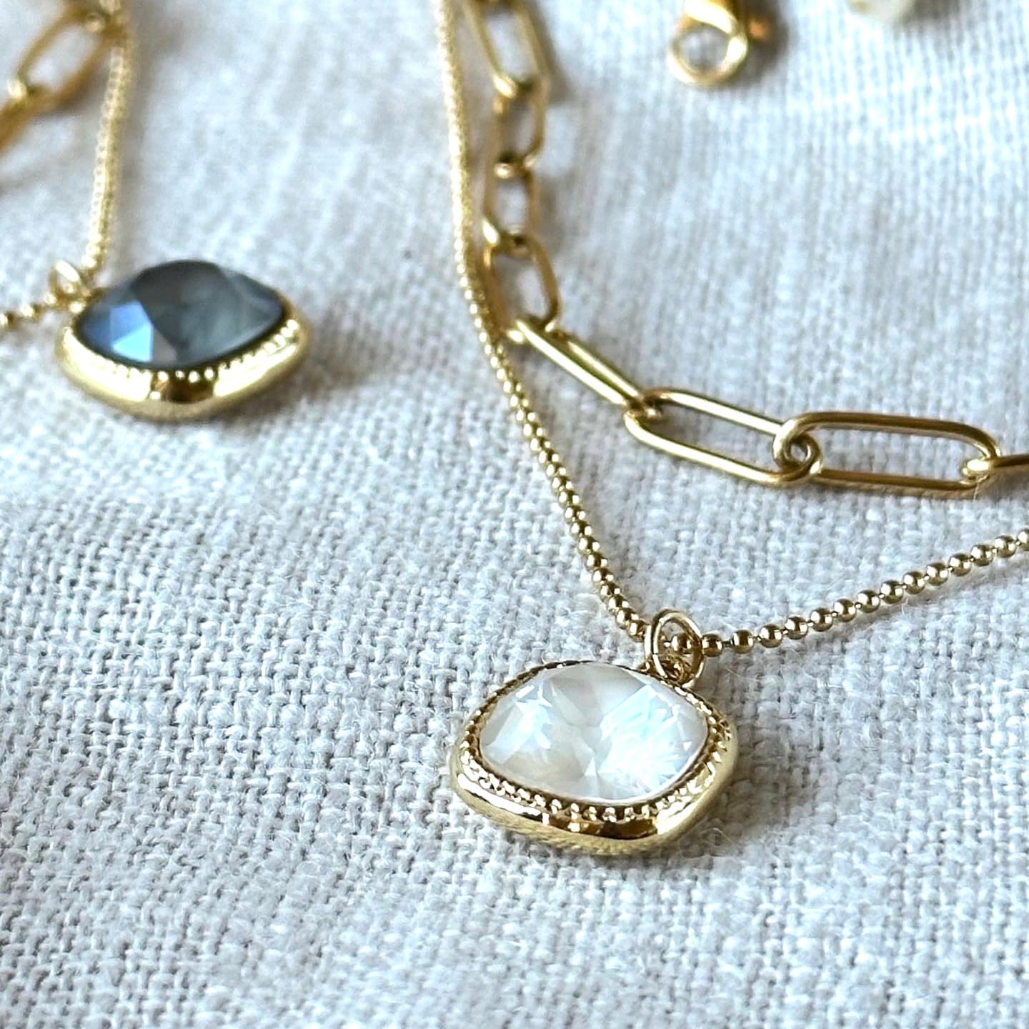 シルバー　ゴールド　アクセサリー　ジャンク品 楽天市場】【4個パック】三角 ヘアクリップ【シルバー / シャンパン