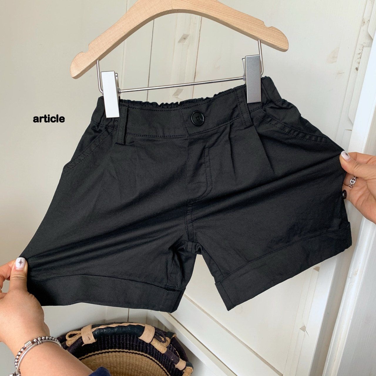 [article] Bijo Roll-up Shorts / [아티클] 비조롤업반바지