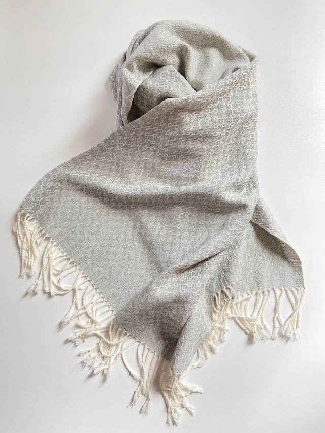 Hand-woven scarf / Rocca grey