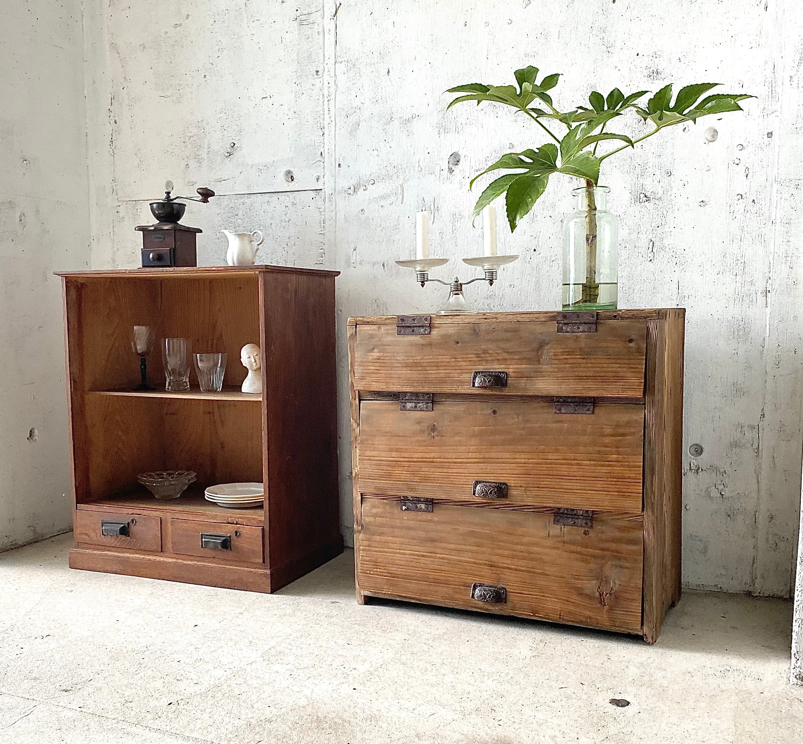 パタパタ扉の収納棚[古家具] | Pay ID