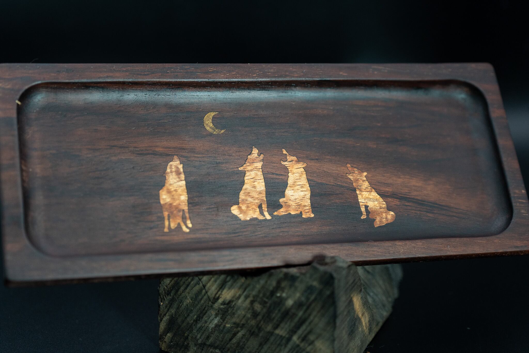 【唐木三大銘木】 紫檀 (ソノケリン) ペントレイ 象嵌 月に吠える