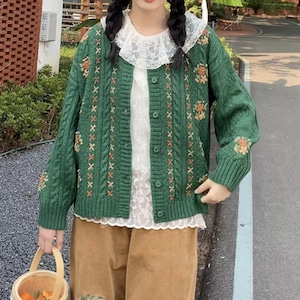 ラインフラワー刺繍ニットカーデ ・12054 ラインフラワー刺繍ニットカーデ ・12054
