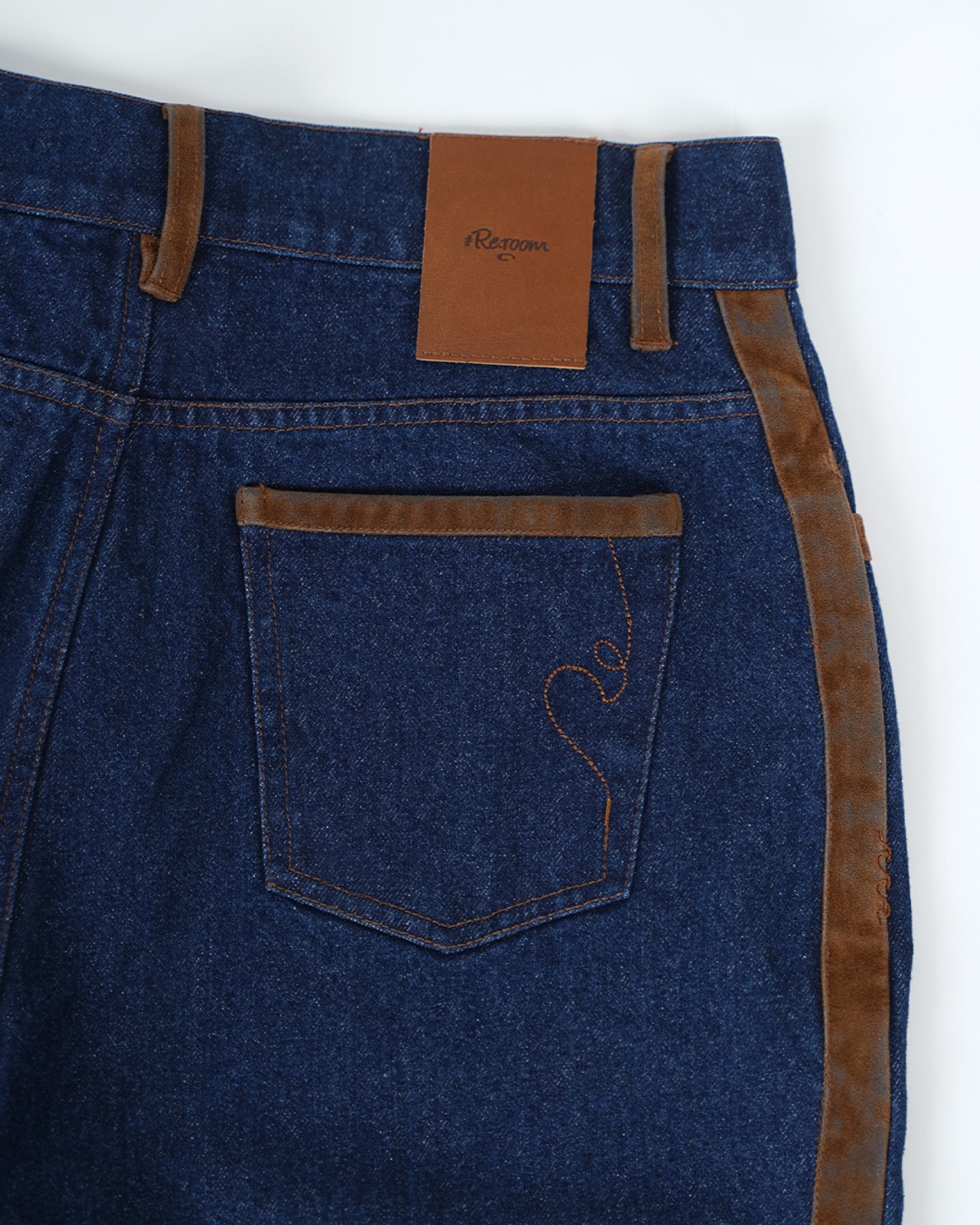 【#Re:room】SUEDE-TRIM HIGH WASTE WIDE DENIM PANTS［REP333］