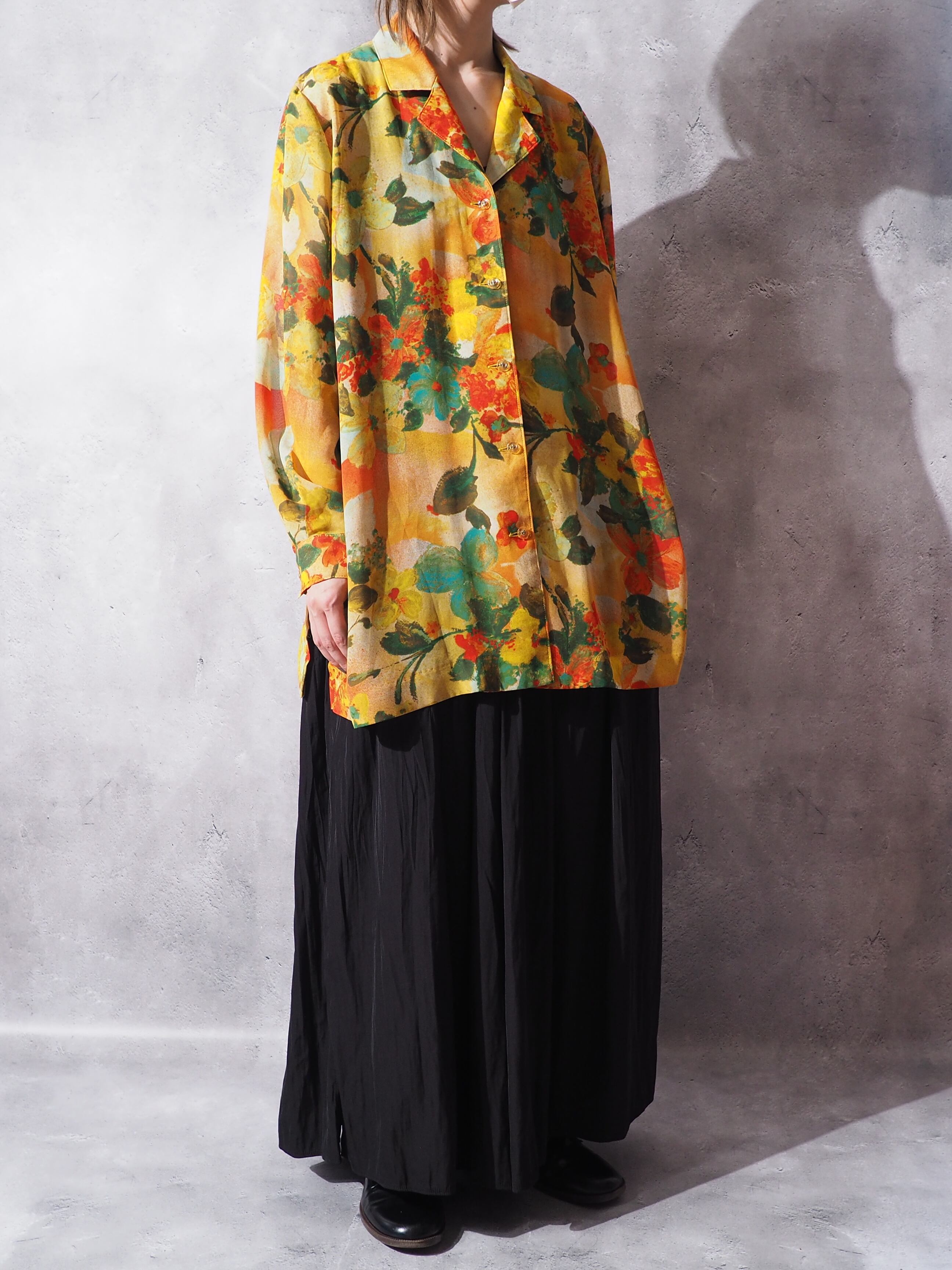 1990s Botanical Flower painted translucent open callar shirt