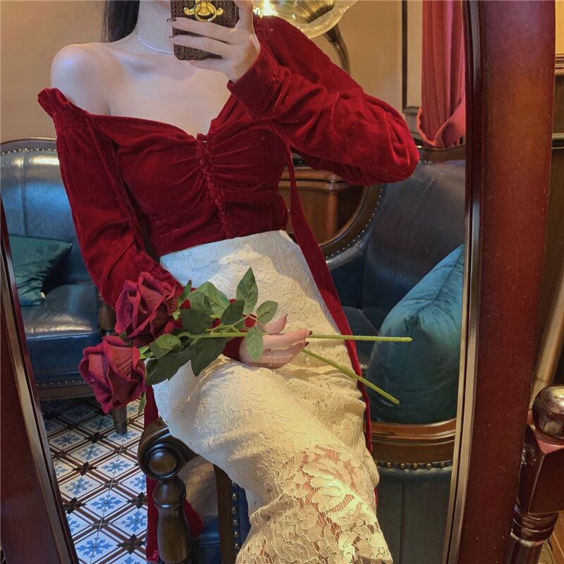 ベルベットシャツ レディーススタンダードレッドスプリングショートトップス ロング レトロ 春物 オフショルダー ブラックストロベリース69750666018