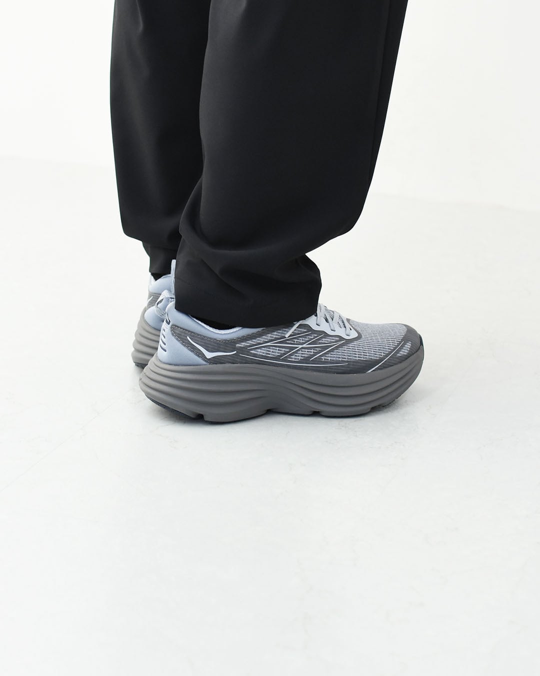 HOKA ONE ONE [ホカオネオネ] U BONDI 8 TS CAGED [1155391-wmn