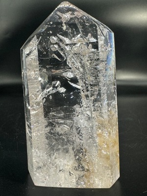 水入りエレスチャル水晶✨とっても美しいです‼️