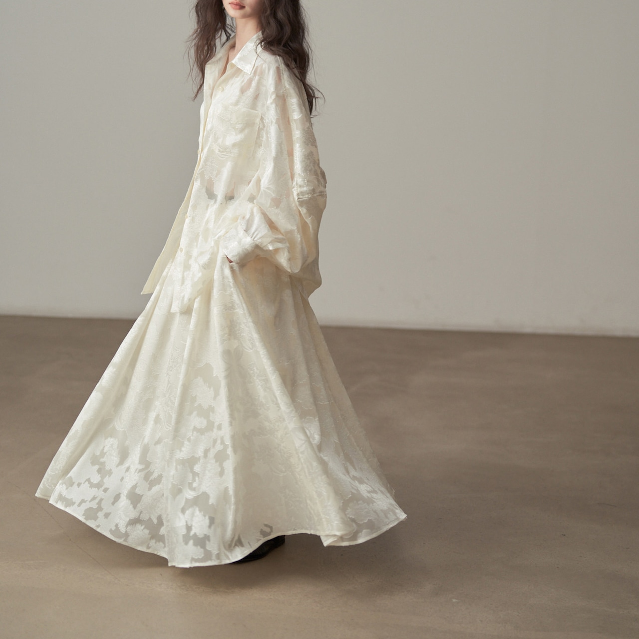 ジャガード織レトロ風リラックスブラウス H0072