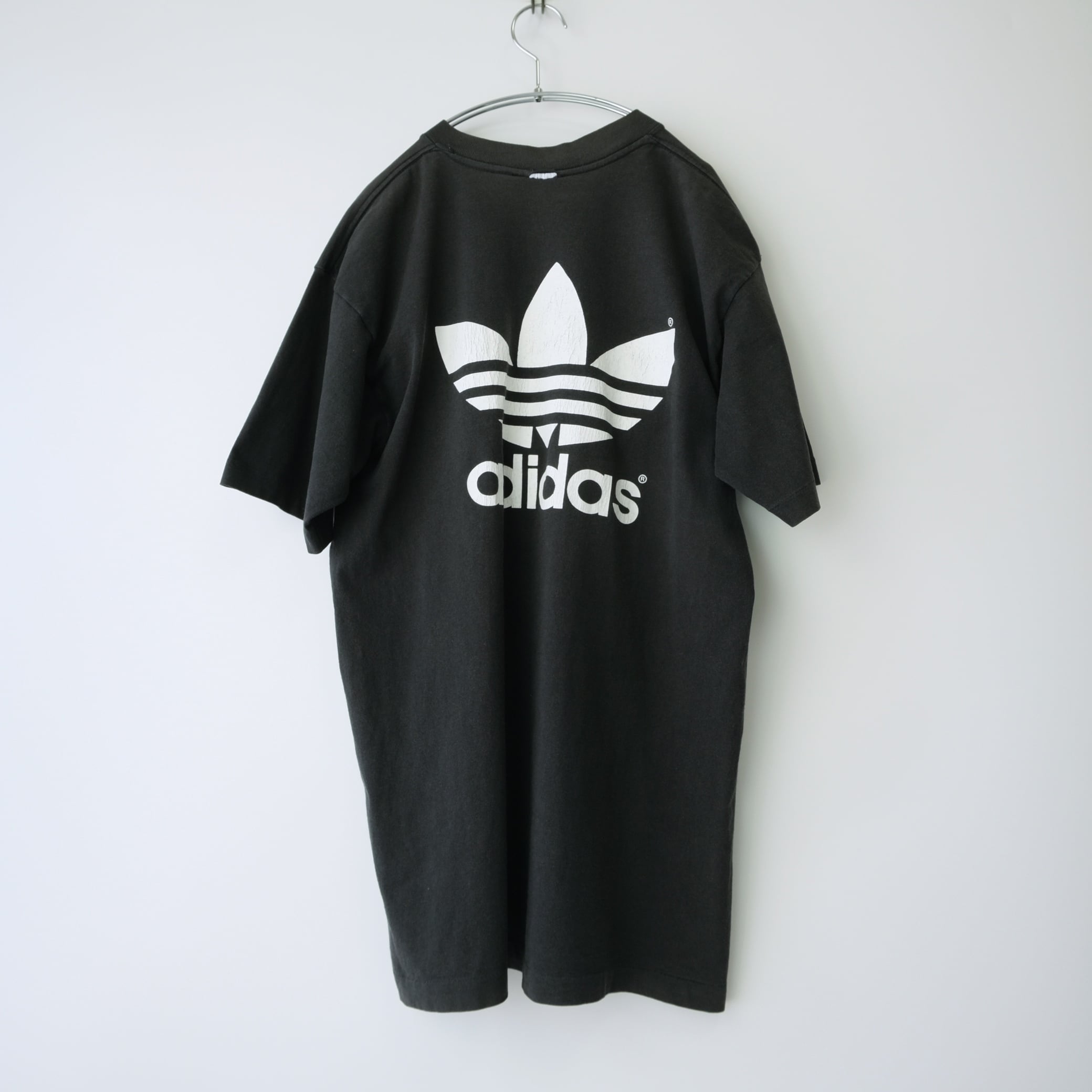 adidas】90's USA製 プリントロゴ半袖Tシャツ 黒 M | RE:FOUND