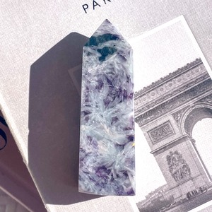 Lepidolite point ✧ レピドライト