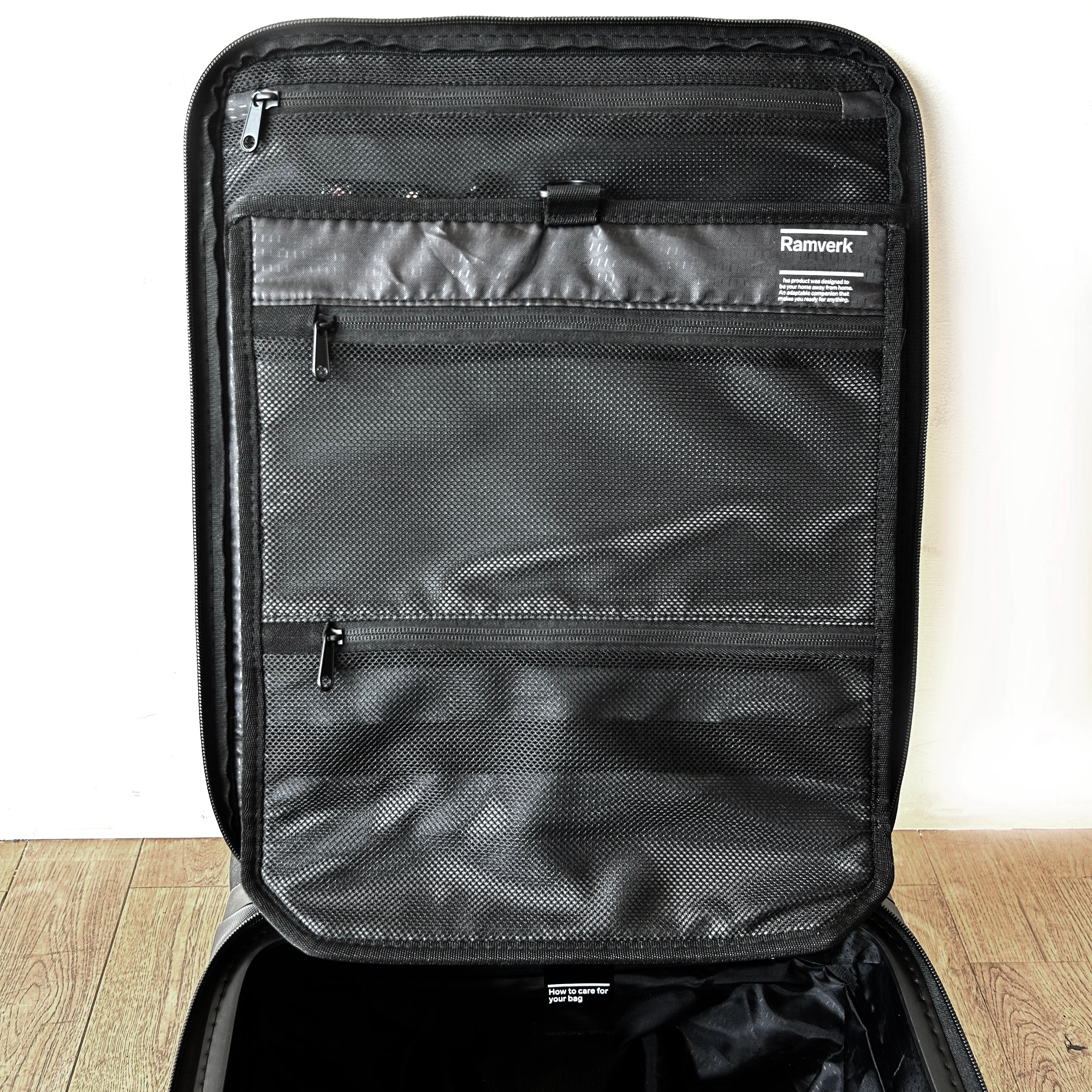 受注／Db】Jazzy Sport - Ramverk Pro Front-access Carry-on（Sサイズ