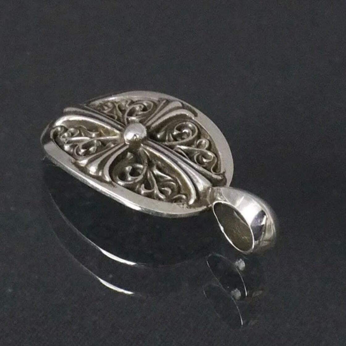 CHROME HEARTS クロムハーツ クラシック オーバルクロス ペンダント 