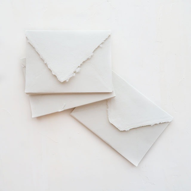 ハンドメイドペーパー 封筒 オフホワイト 3枚入り/Off White Small Envelopes - C6