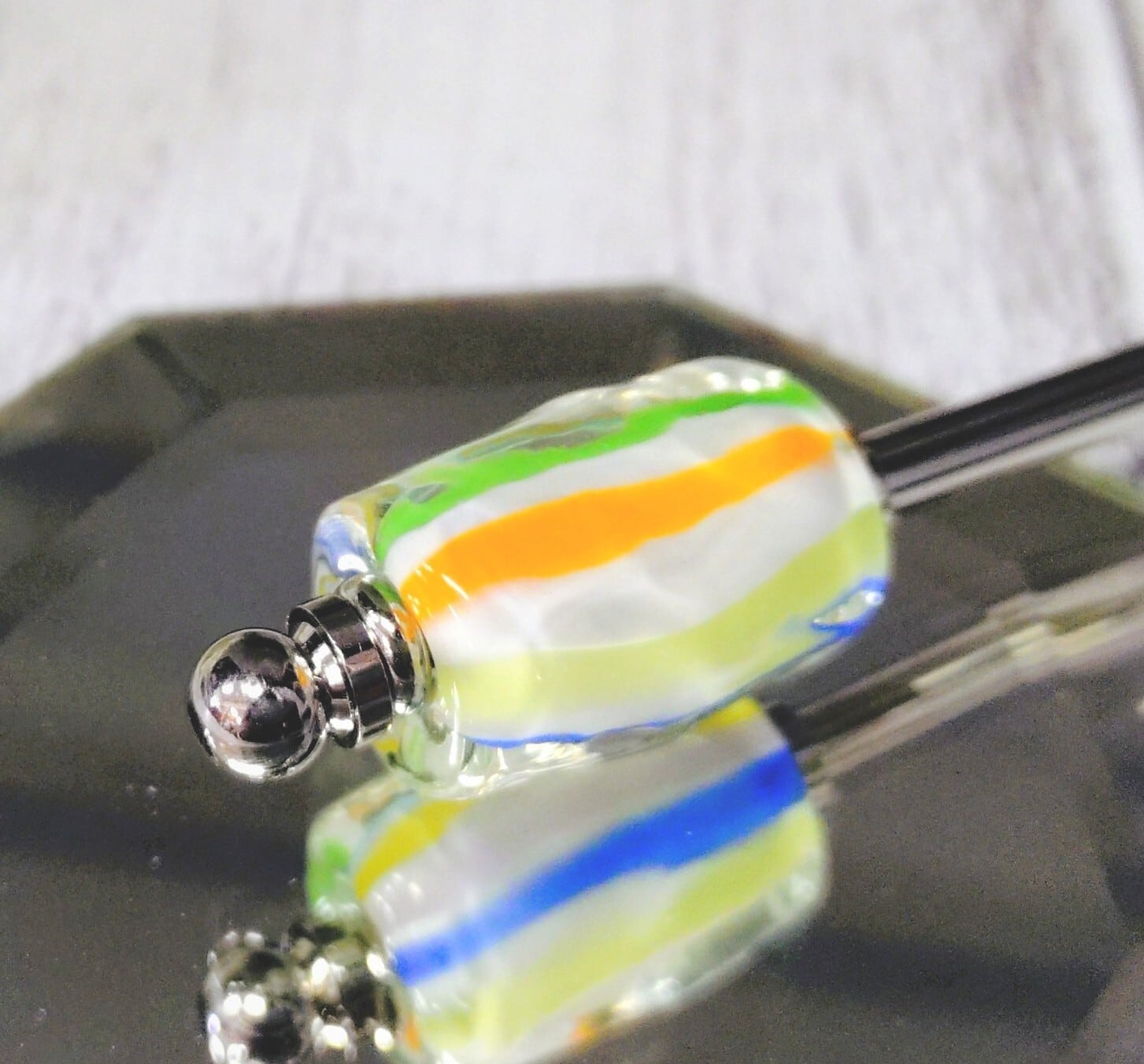 カラフルストライプの透き流しのとんぼ玉・簪
