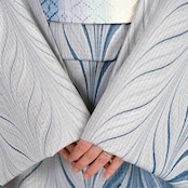 「時雨の浜辺」大矢羽柄〜洗えるきもの(シルジェリー格子柄)〜