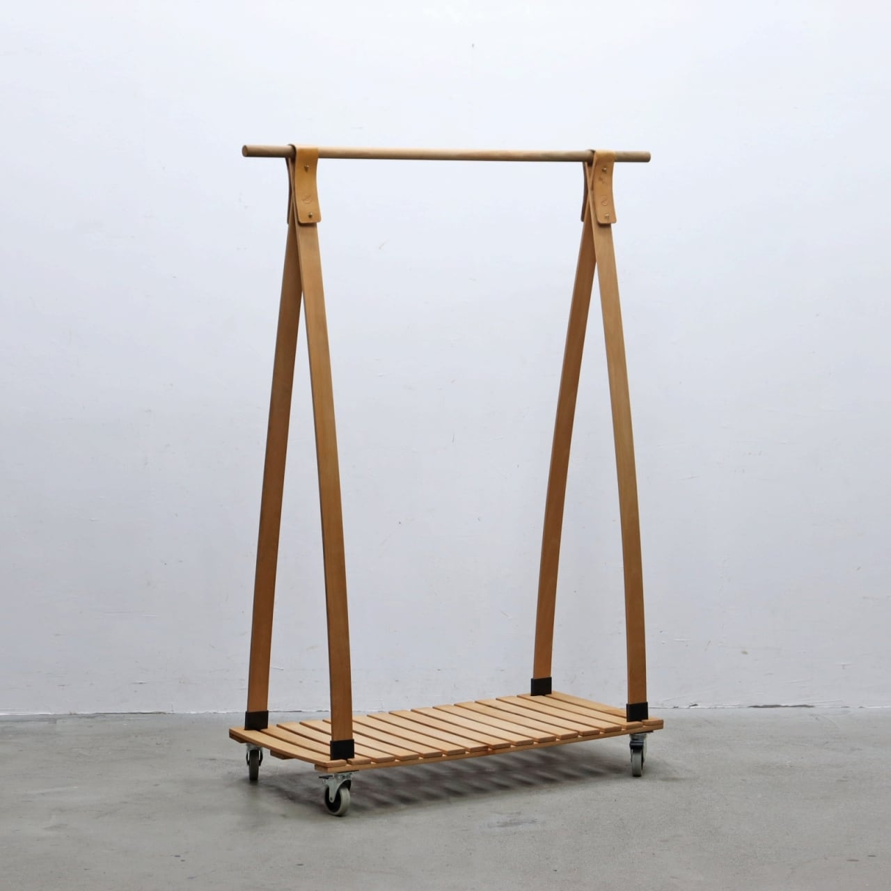 イタリア ハンガーラック コートスタンド トラーラ ビーチ材 ナチュラル モダン PFT17117