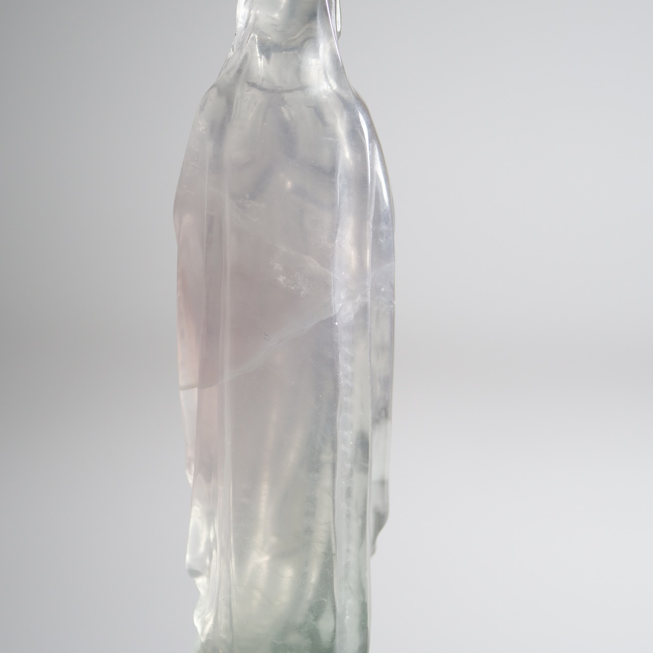 フローライト / マリア像