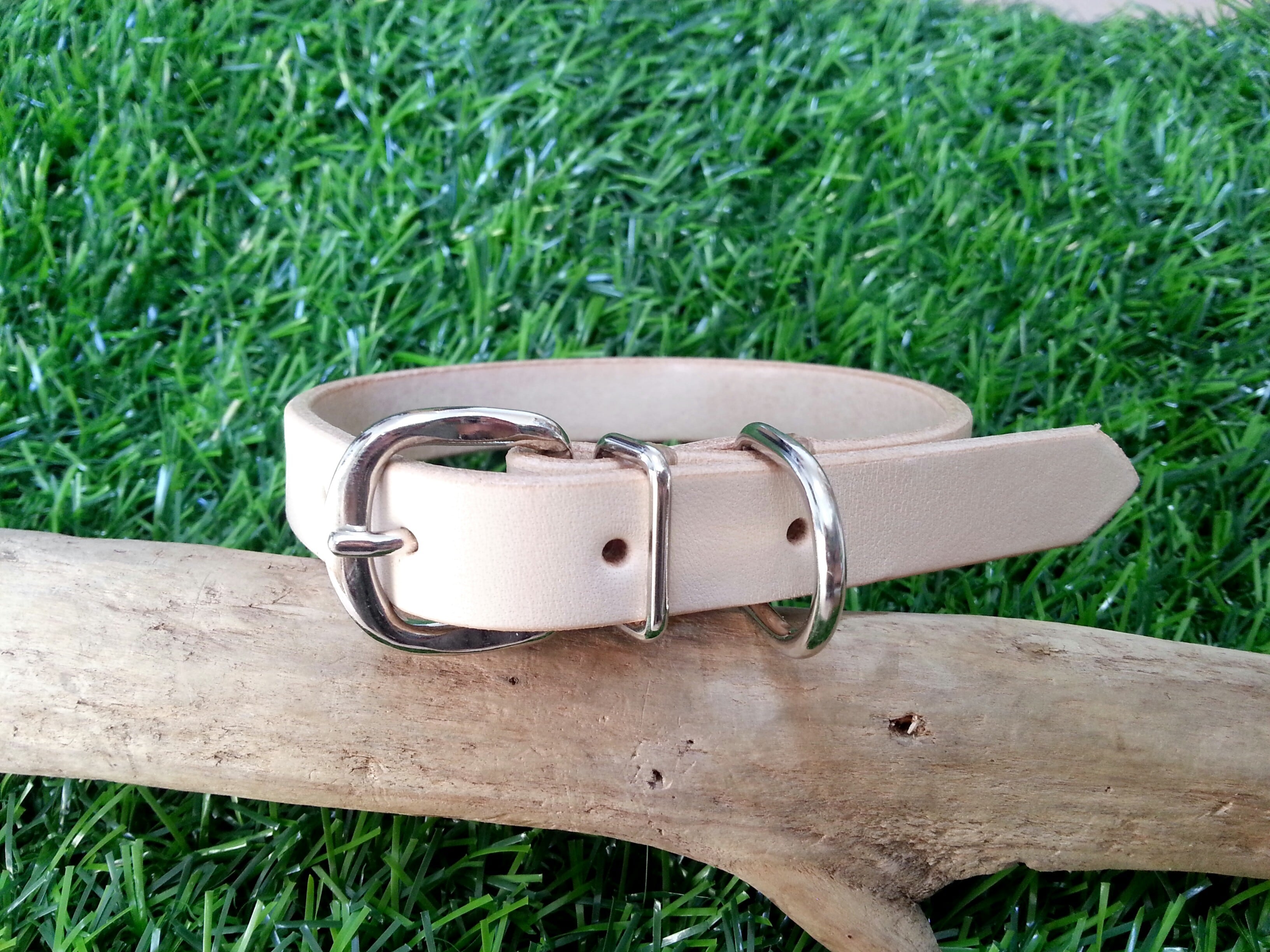 サイズオーダー可能なシンプルレザー首輪 | 革製の犬、猫用ネーム