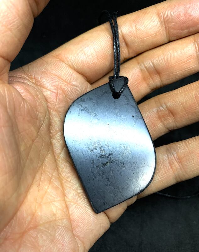 【高品質】 シュンガイト ペンダント(ドロップ)